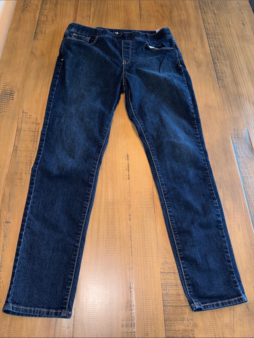 Levi Strauss Dark Wash Stretch Pull-on Skinny Jeans 12 EUC!